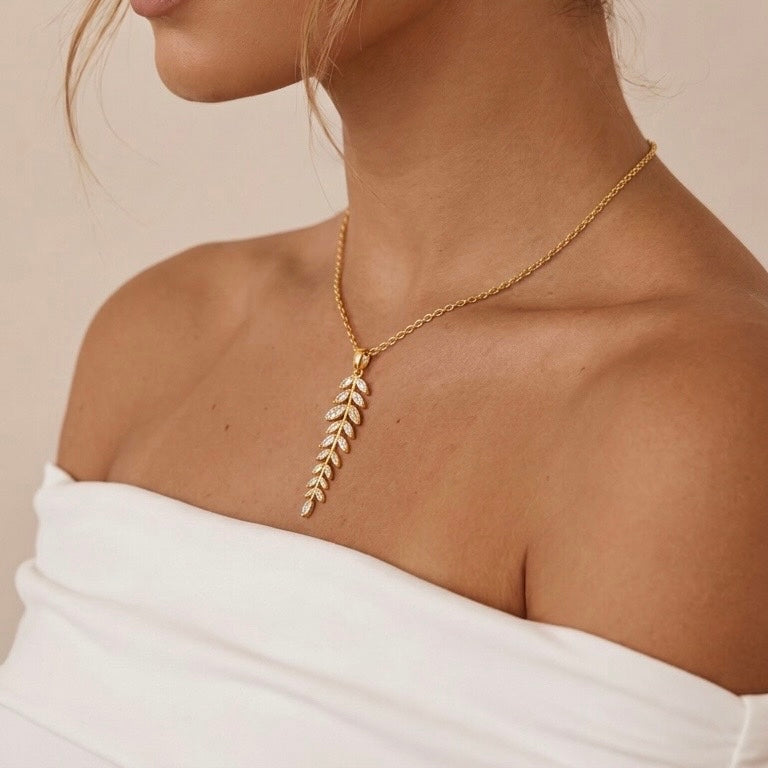 Oliva Pendant Necklace