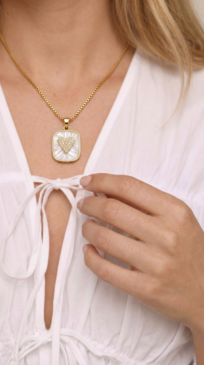 Amora Necklace